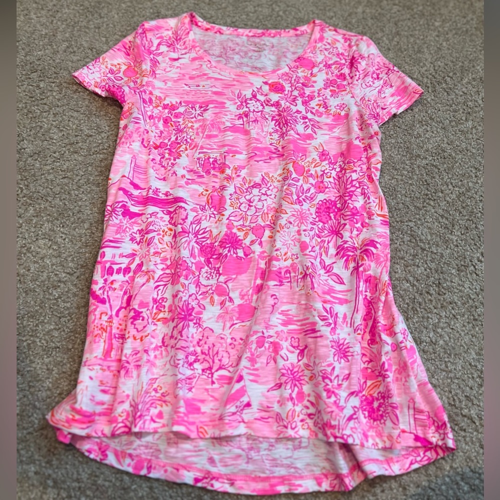 Lilly Pulitzer tee- EUC - Picture 3 of 3